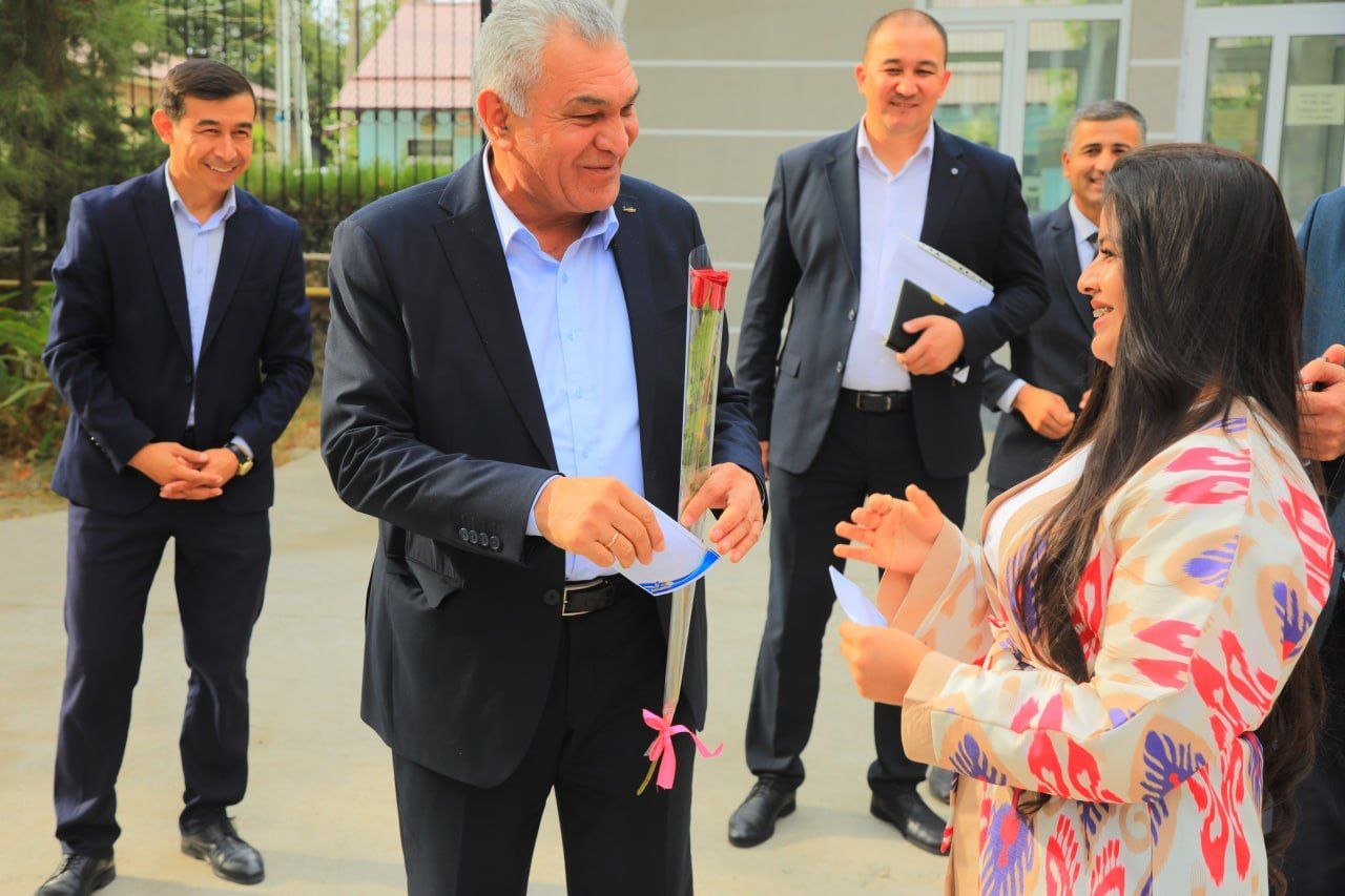 BIZ SIZGA TA’ZIMDAMIZ, AZIZ 