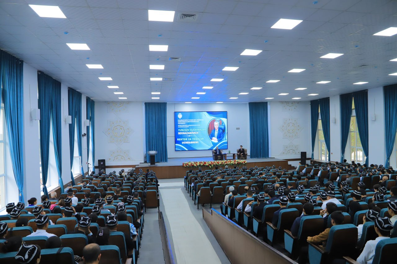 Rektor va yoshlar uchrashuvi ochiq va samimiy ruhda o‘tdi.